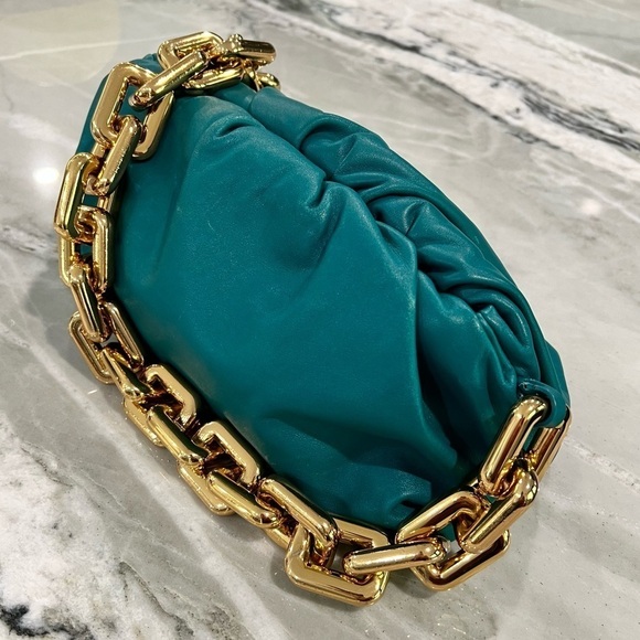 Bottega Veneta Leather The Chain Pouch Handbag - Picture 3 of 16